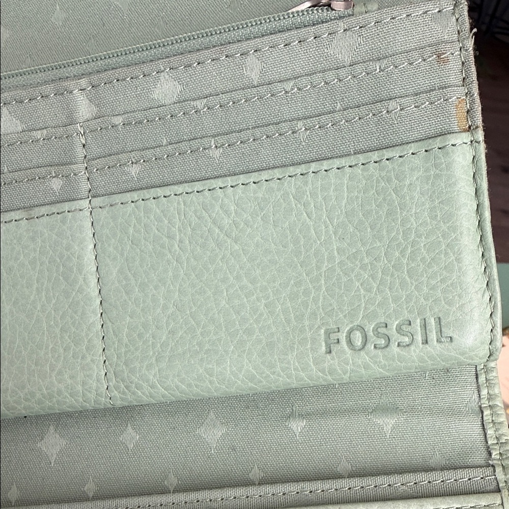 Fossil Women's Green Leather Wallet mint clutch card holder purse silver - Picture 7 of 9
